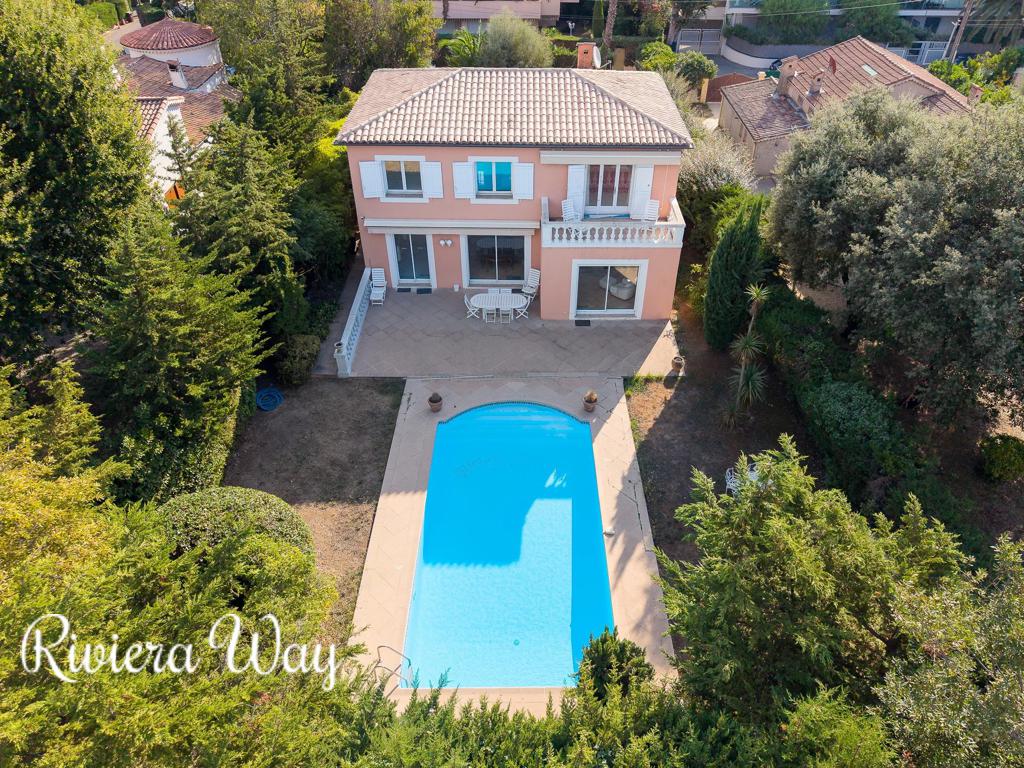 6 room villa in Antibes, photo #3, listing #107113986