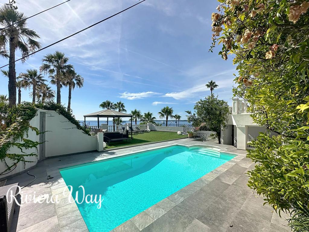 7 room villa in Cannes, photo #7, listing #103928286