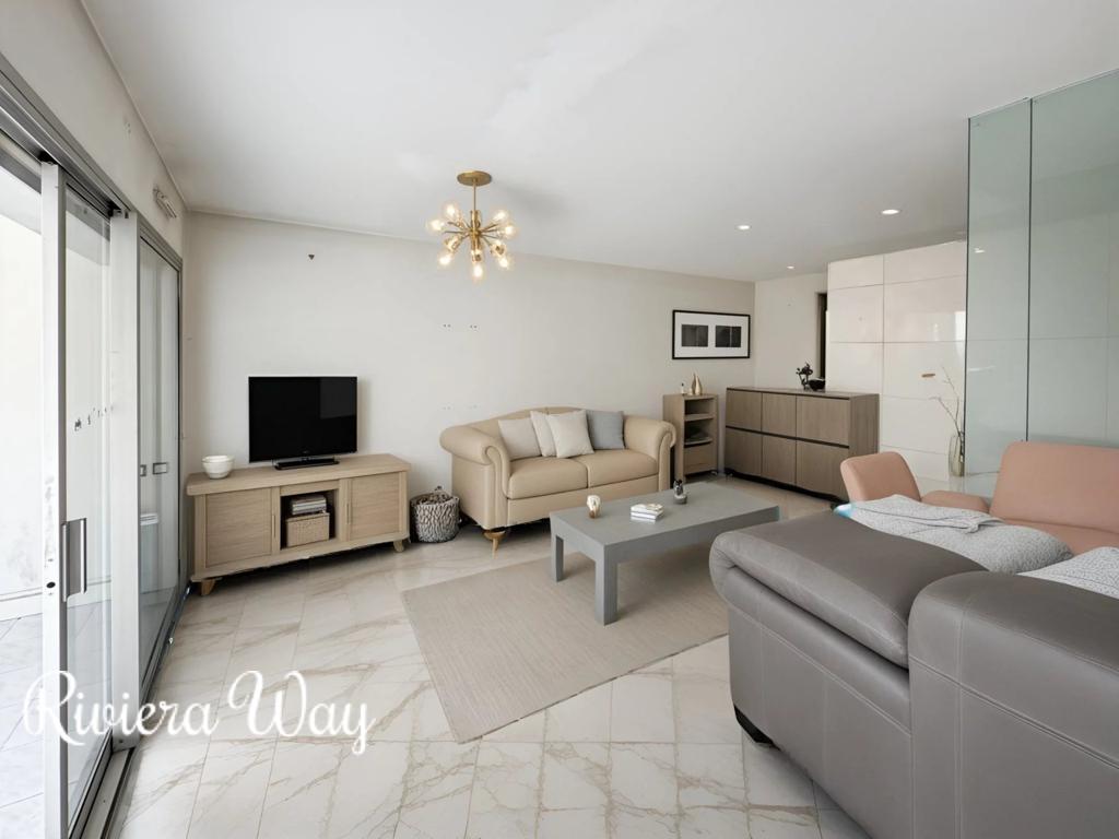 1 room apartment in Juan-les-Pins, photo #7, listing #105375732