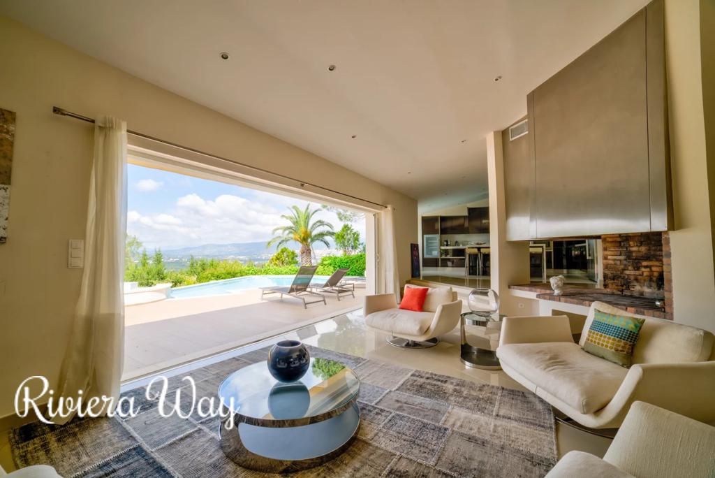 8 room villa in Muan-Sarthe, photo #2, listing #98811384