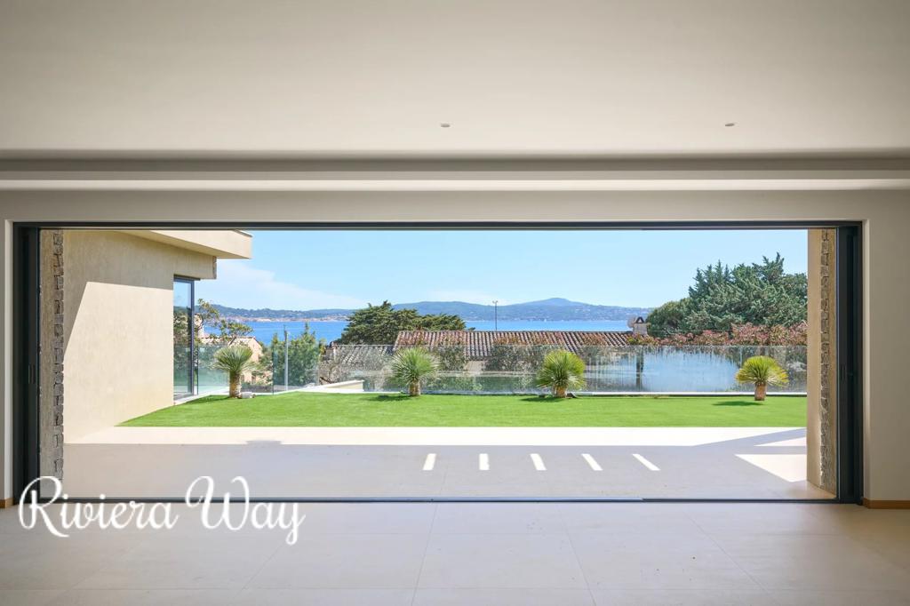 7 room villa in Sainte-Maxime, photo #10, listing #93290568