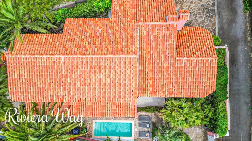5 room villa in Le Cannet, photo #1, listing #106401750