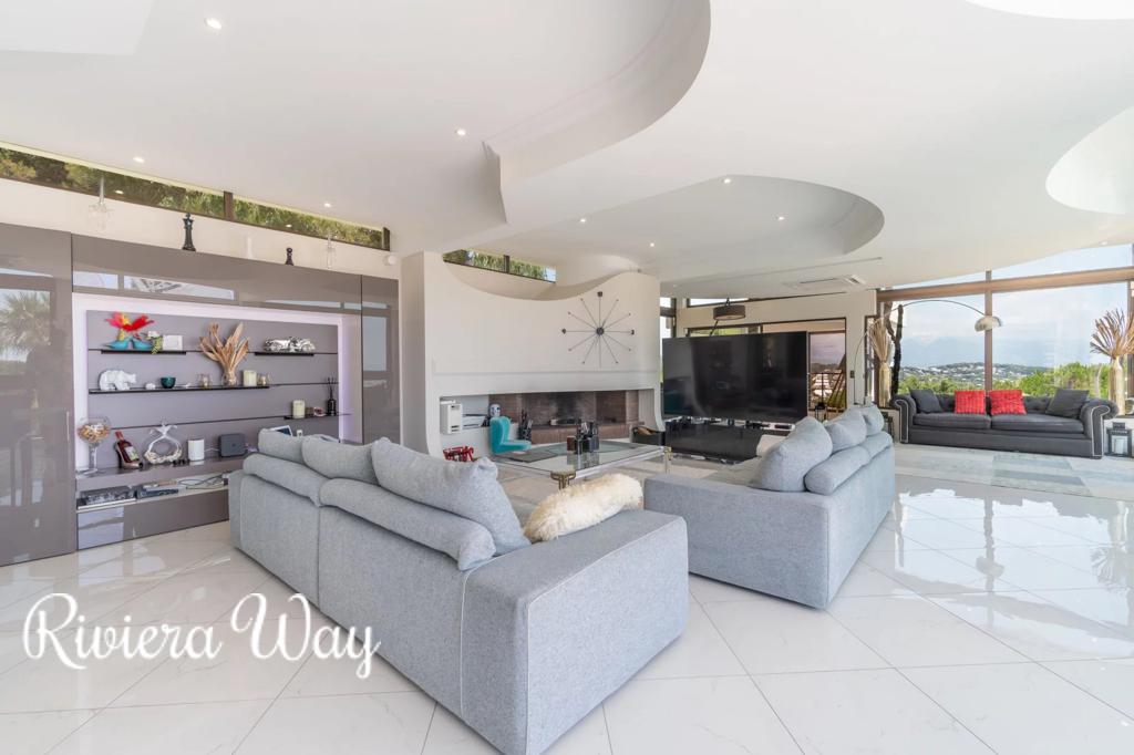 8 room villa in Vallauris, photo #9, listing #106608936