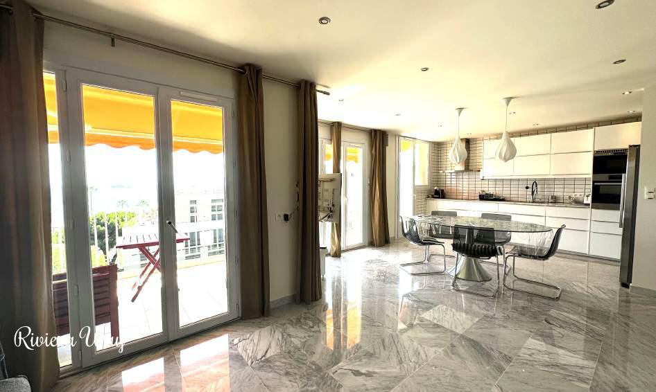 3 room apartment in Juan-les-Pins, 91 m², photo #2, listing #103962264