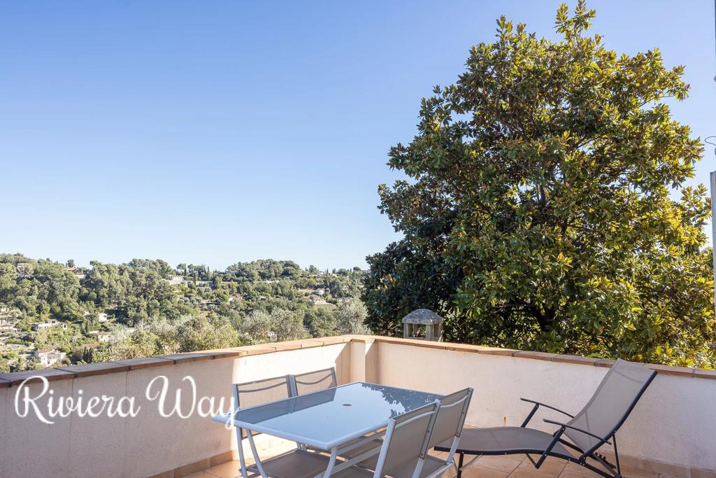 4 room apartment in Saint-Paul-de-Vence, photo #3, listing #104531280