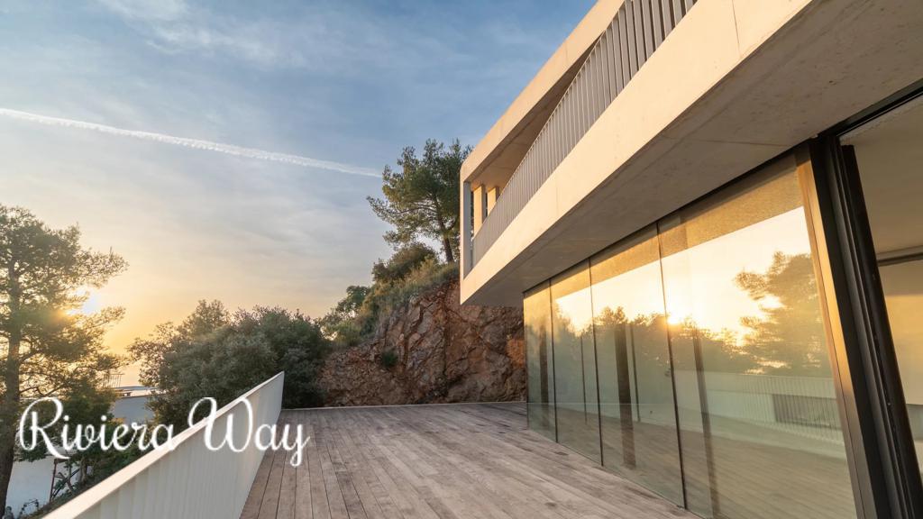 6 room villa in Hyères, photo #9, listing #105406812