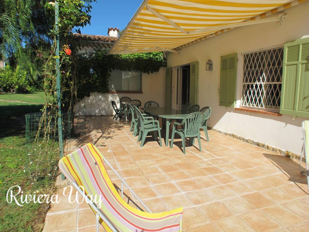 6 room villa in Cap d'Antibes, photo #2, listing #90774306