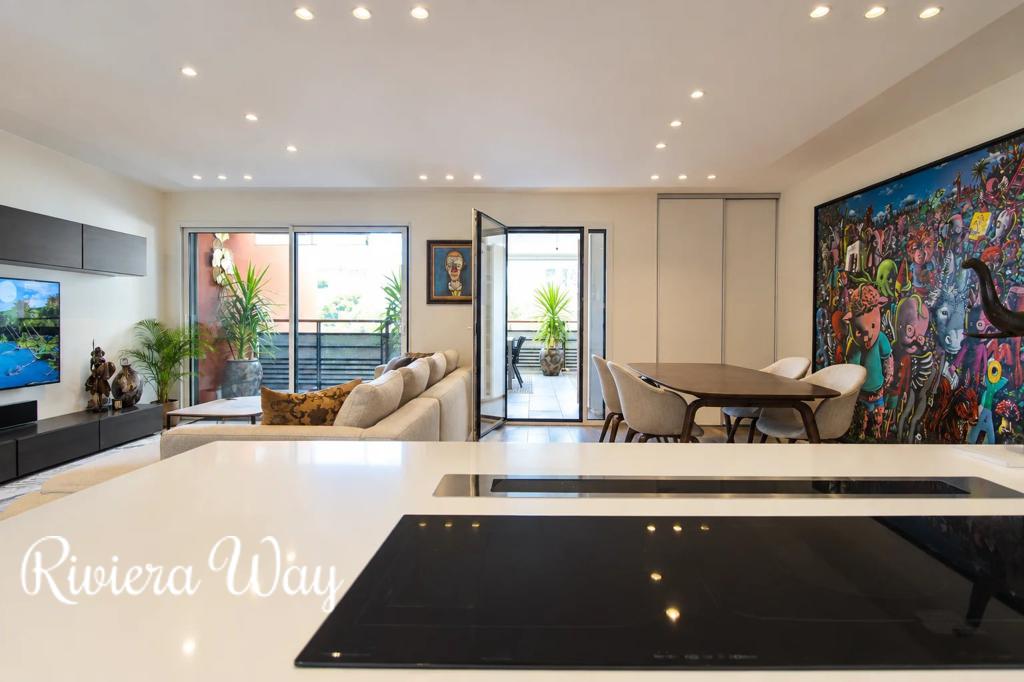 4 room apartment in Èze, photo #7, listing #107216634