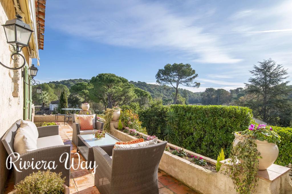 8 room villa in Mougins, photo #1, listing #100683828