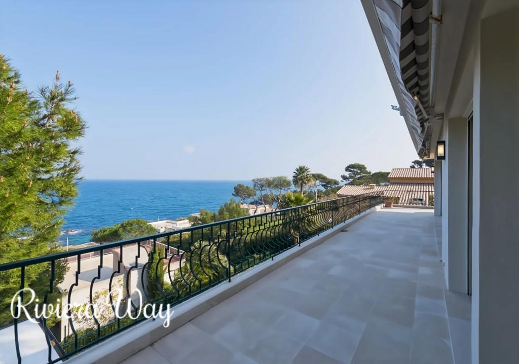 7 room villa in Antibes, photo #1, listing #106515780
