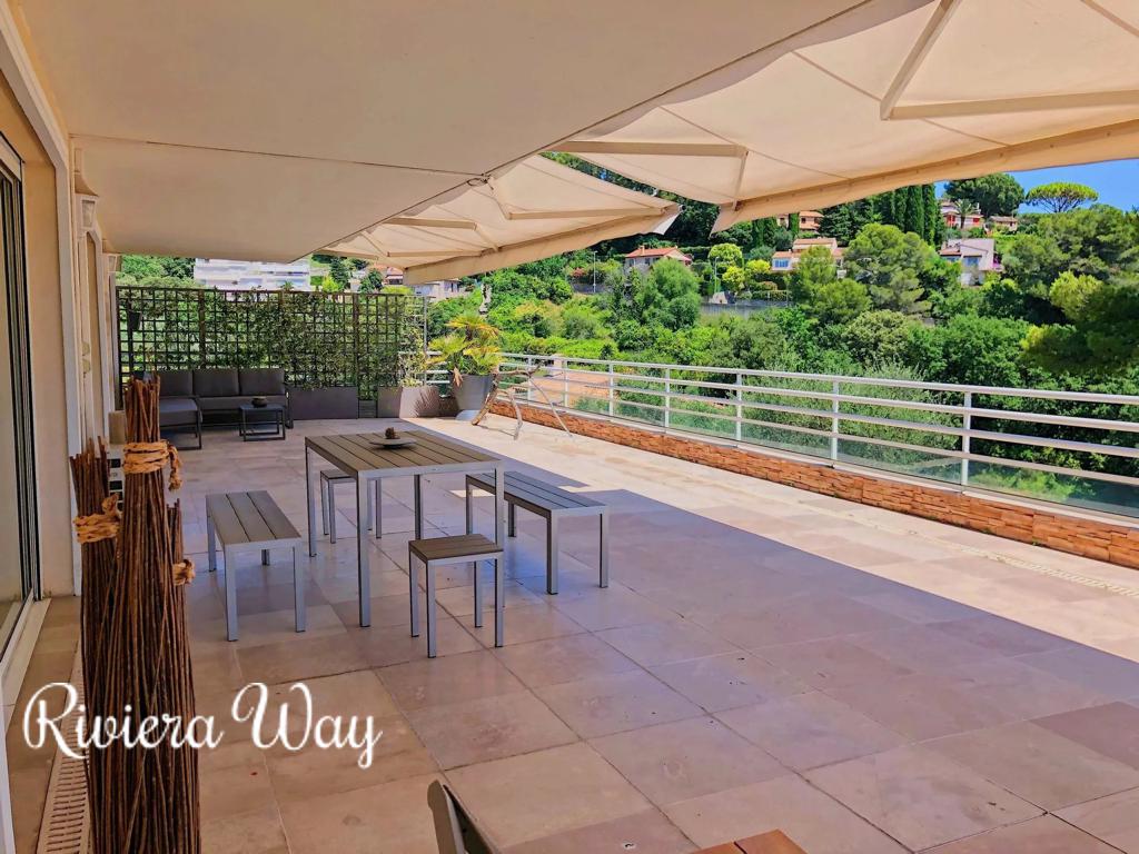 5 room apartment in Le Cannet, photo #6, listing #104508306