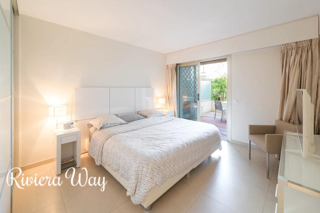 3 room apartment in Cannes, photo #9, listing #106226610