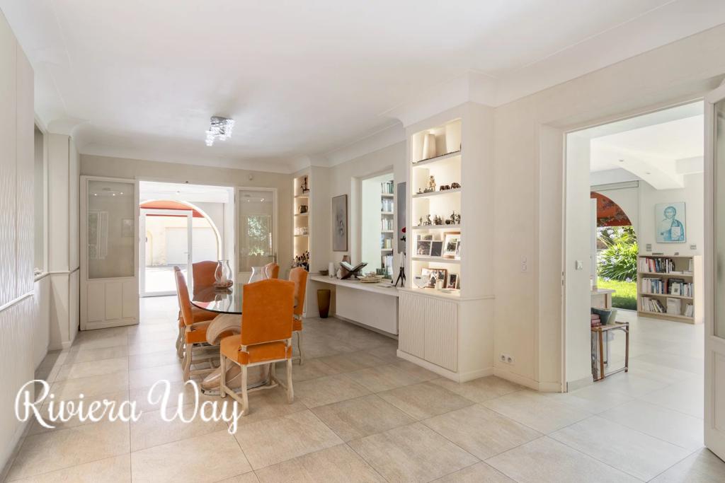 7 room villa in Le Cannet, photo #1, listing #103435668
