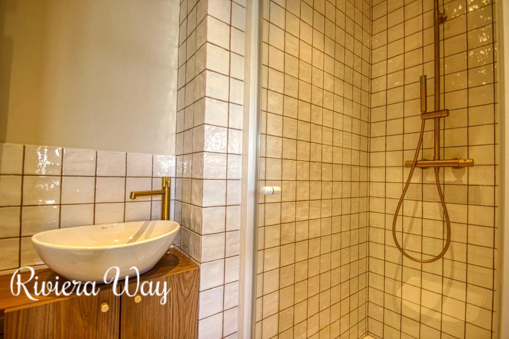 3 room apartment in Le Port, photo #10, listing #103891662