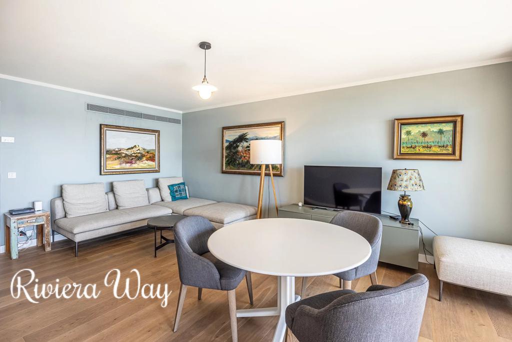 2 room apartment in Boulevard de la Croisette, photo #5, listing #104334552