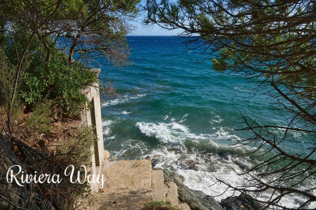 10 room villa in La Croix-Valmer, photo #6, listing #102510912