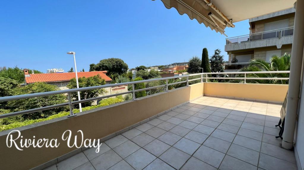 4 room apartment in Antibes, photo #5, listing #89853918