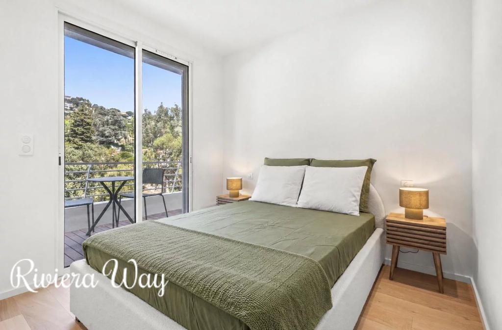 4 room apartment in Cannes, photo #10, listing #106122366