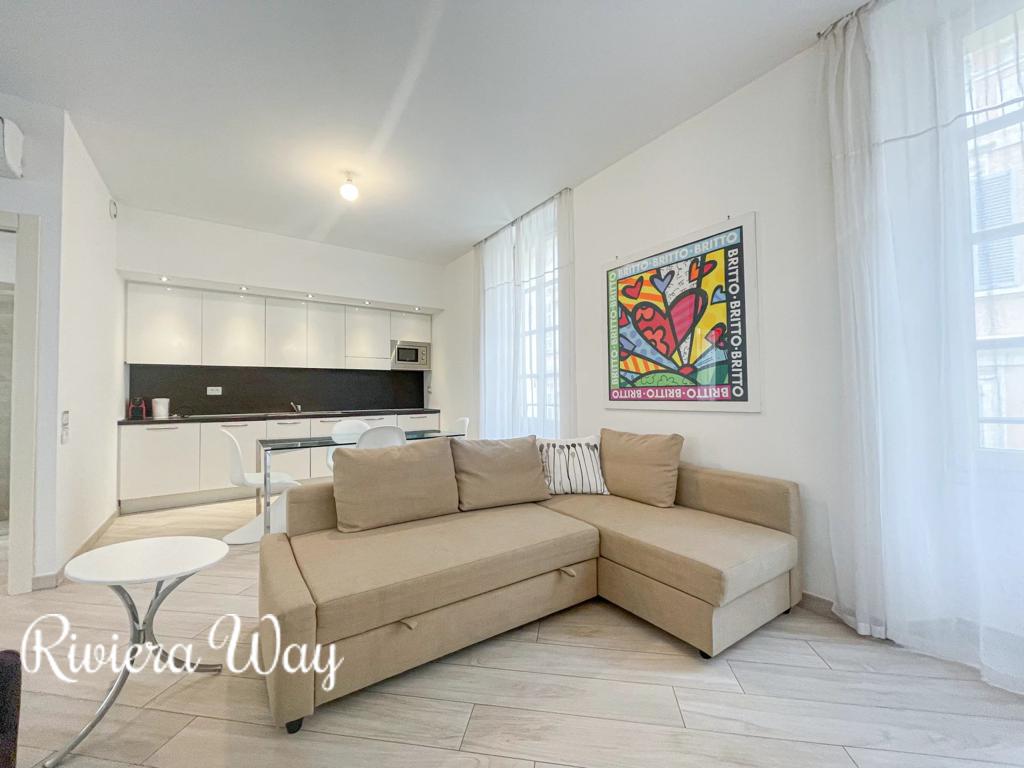2 room apartment in Cannes, photo #3, listing #106248282