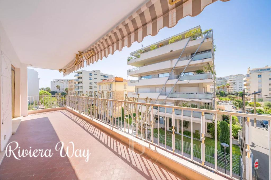 3 room apartment in Cannes, photo #4, listing #100673412