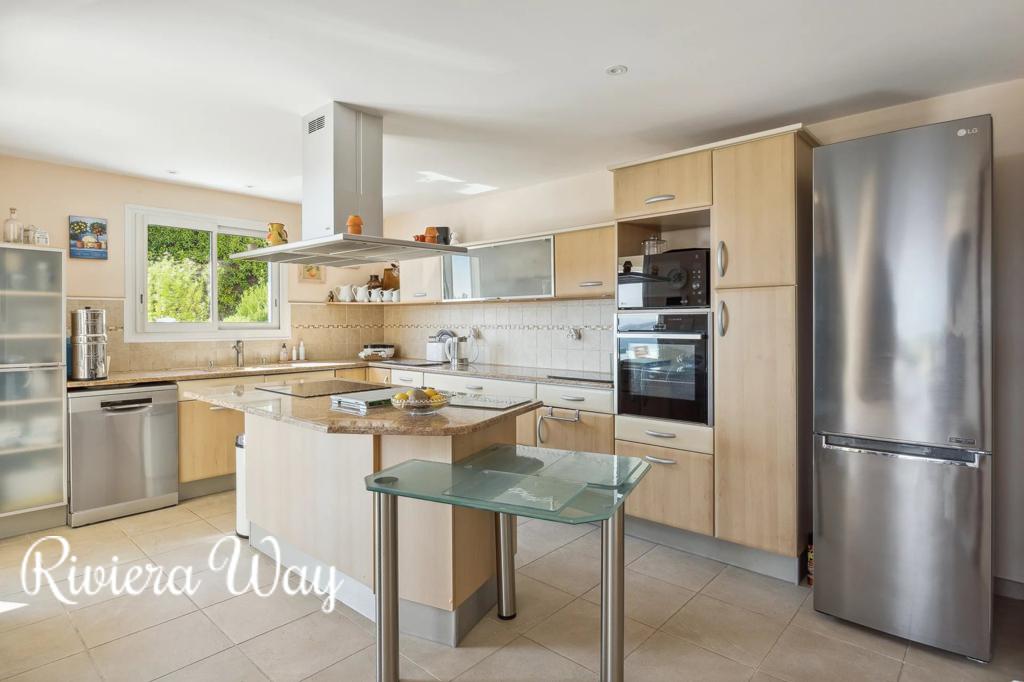 5 room villa in Mandelieu-la-Napoule, photo #6, listing #103125708