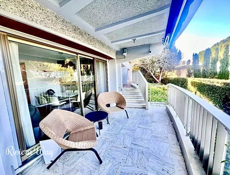 5 room apartment in Antibes, photo #8, listing #103975494
