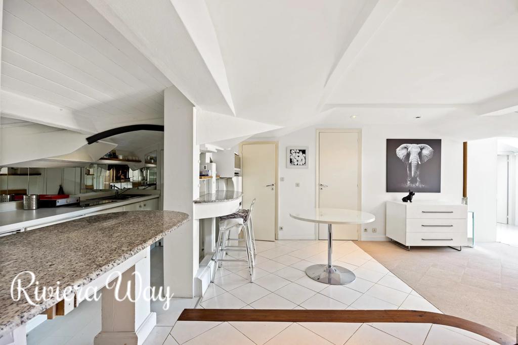 2 room apartment in Roquebrune — Cap Martin, photo #2, listing #91640178