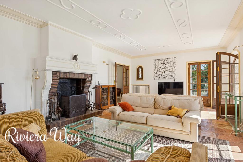7 room villa in Saint-Paul-de-Vence, photo #9, listing #104355552
