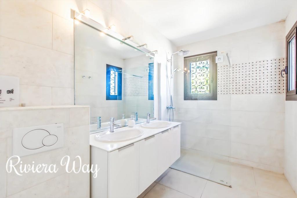 8 room villa in Mandelieu-la-Napoule, photo #8, listing #102878118