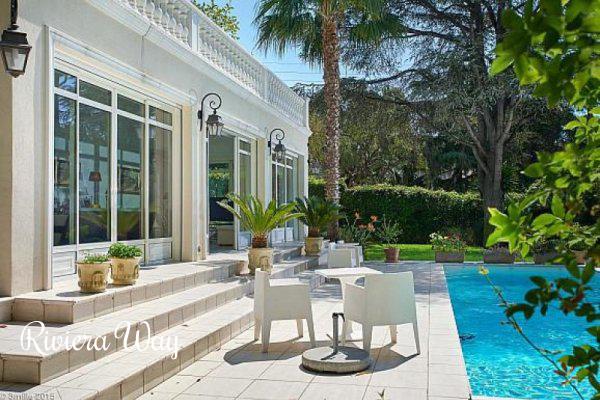 Villa in Cannes, 240 m², photo #3, listing #78998178