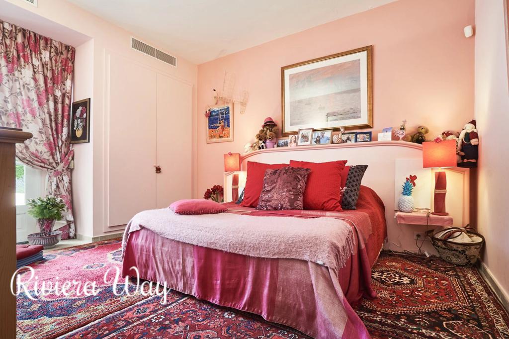 10 room villa in Saint-Tropez, photo #4, listing #86857092