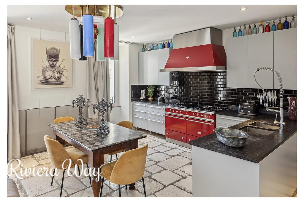10 room villa in Cotignac, photo #1, listing #100210236