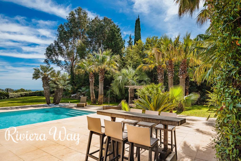 6 room villa in Grimaud, photo #5, listing #104480670