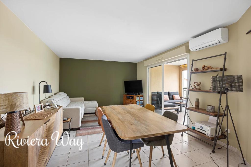 3 room apartment in Antibes, photo #5, listing #107146872