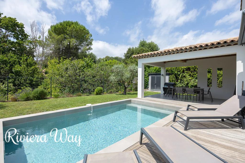 6 room villa in Le Rouret, photo #5, listing #103498080