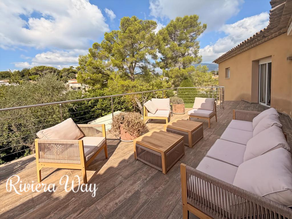 7 room villa in Roquefort-les-Pins, photo #1, listing #107121966