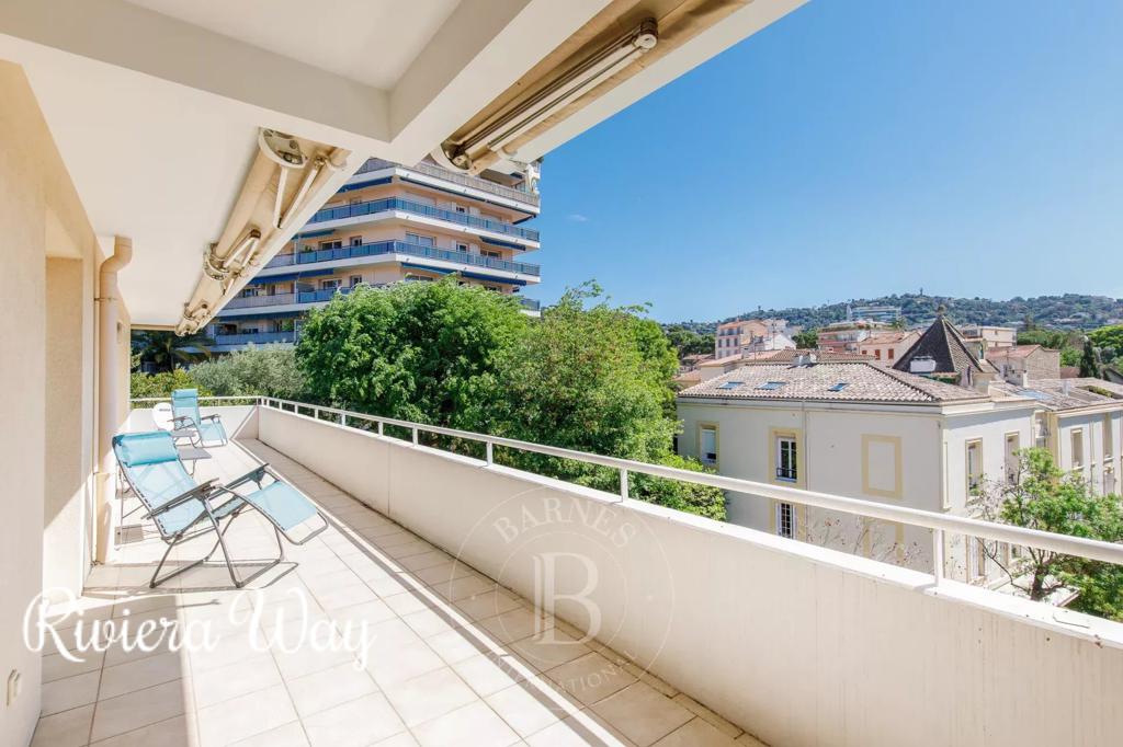 4 room apartment in Cannes, photo #5, listing #100667406