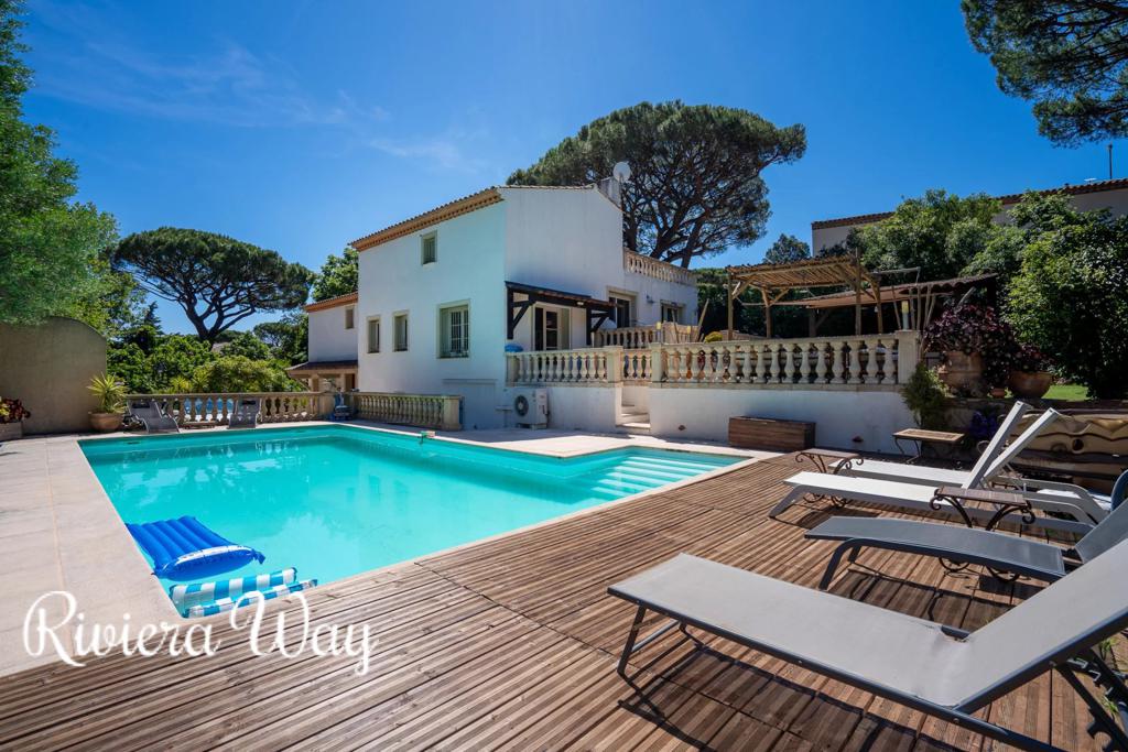 6 room villa in Sainte-Maxime, photo #3, listing #106361178