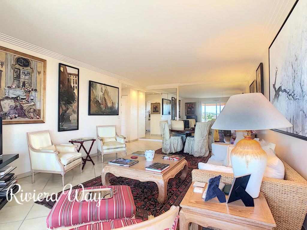 3 room apartment in Cannes, photo #2, listing #102762954