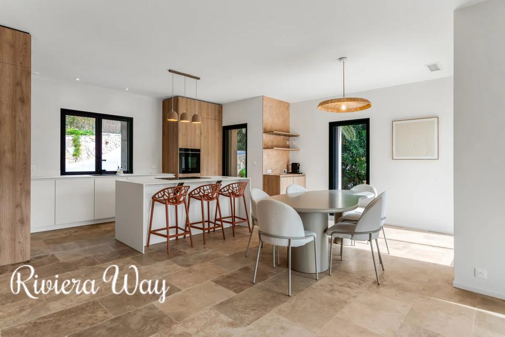 6 room villa in La Croix-Valmer, photo #6, listing #106276254