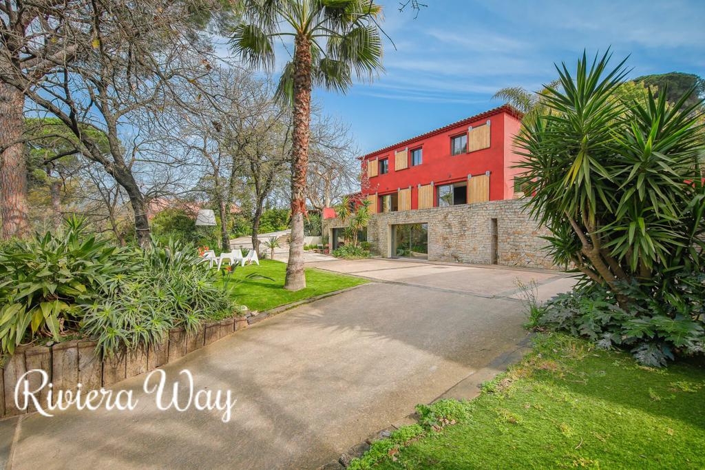 11 room villa in Toulon, photo #2, listing #105959448