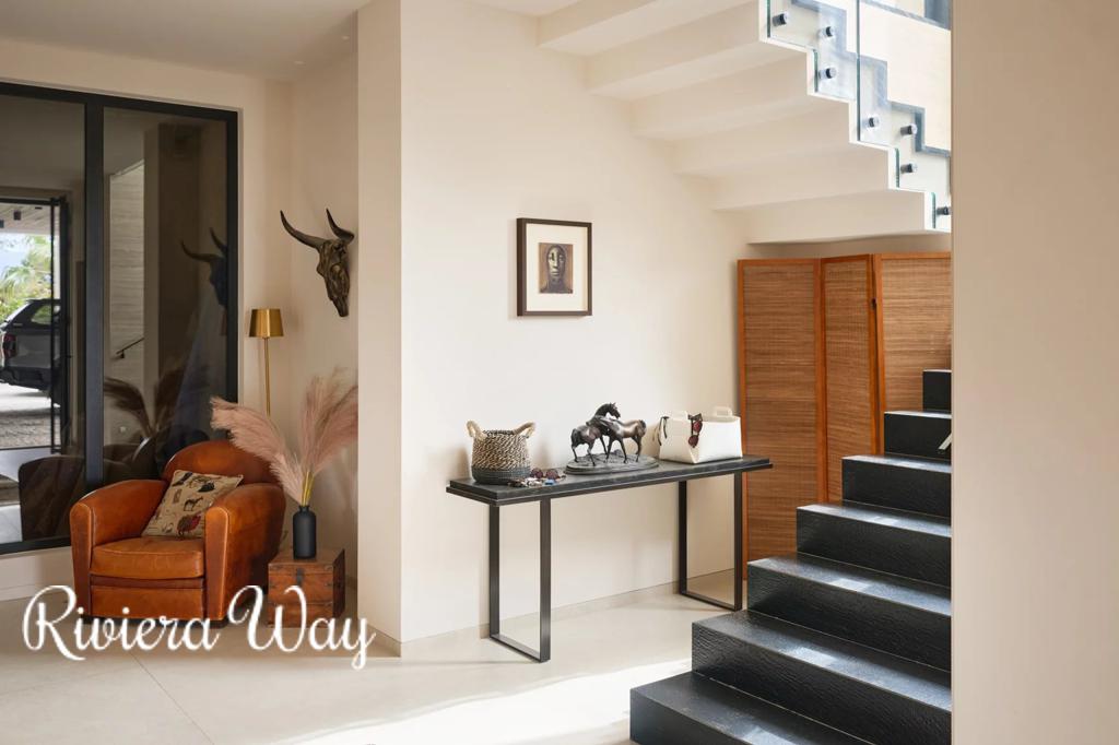 8 room villa in Sainte-Maxime, photo #9, listing #106456308