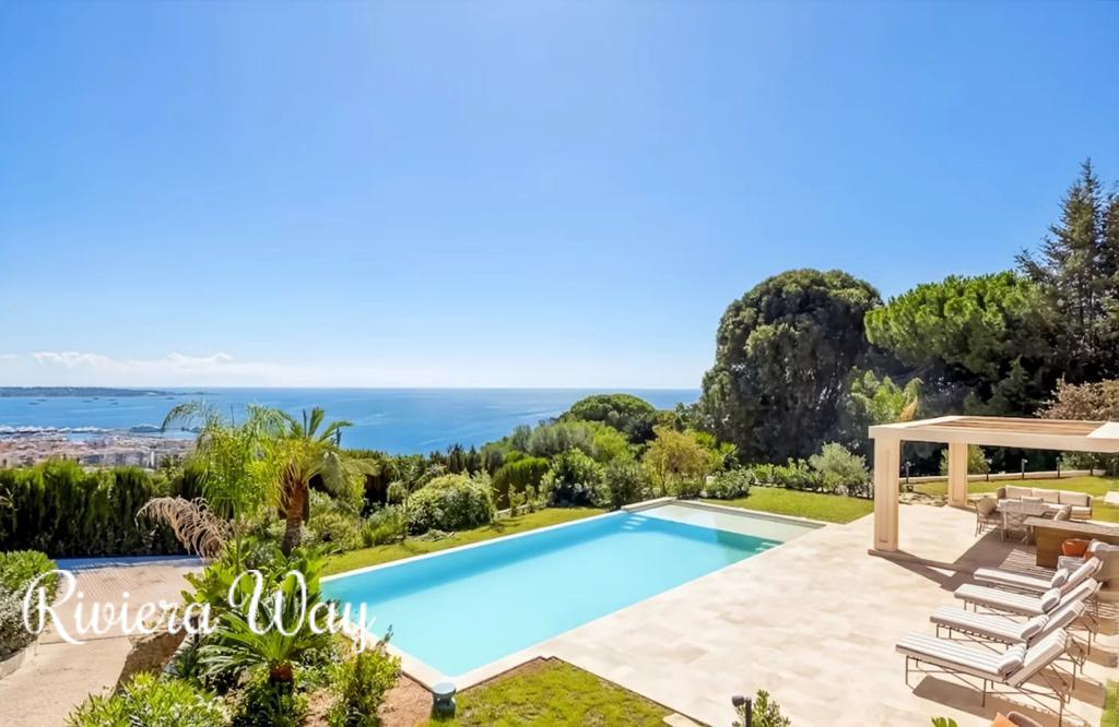 10 room villa in Cannes, photo #2, listing #107137338
