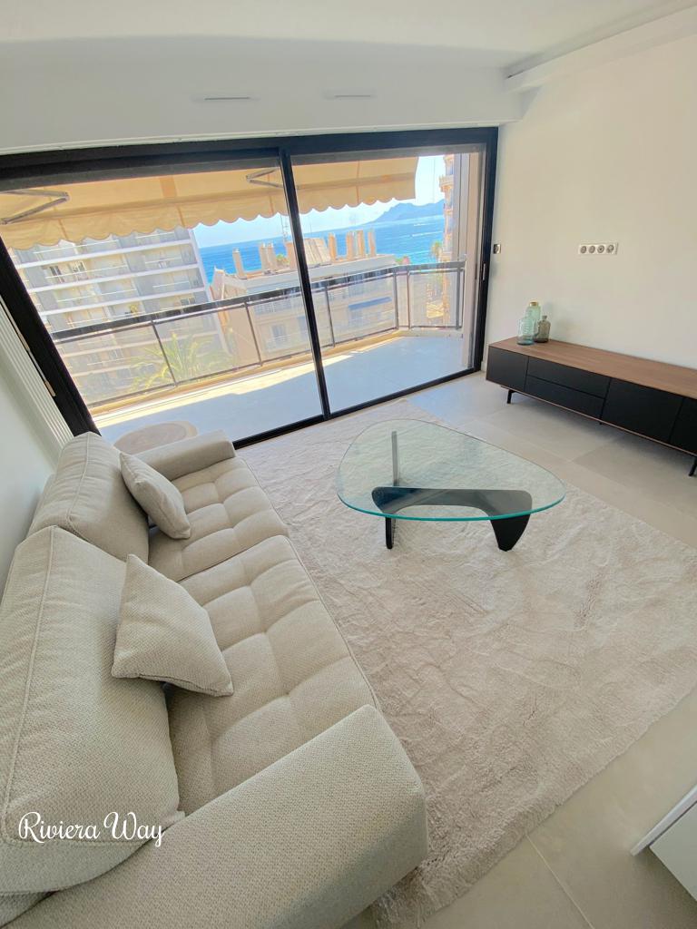 3 room apartment in Cannes, photo #1, listing #83428380