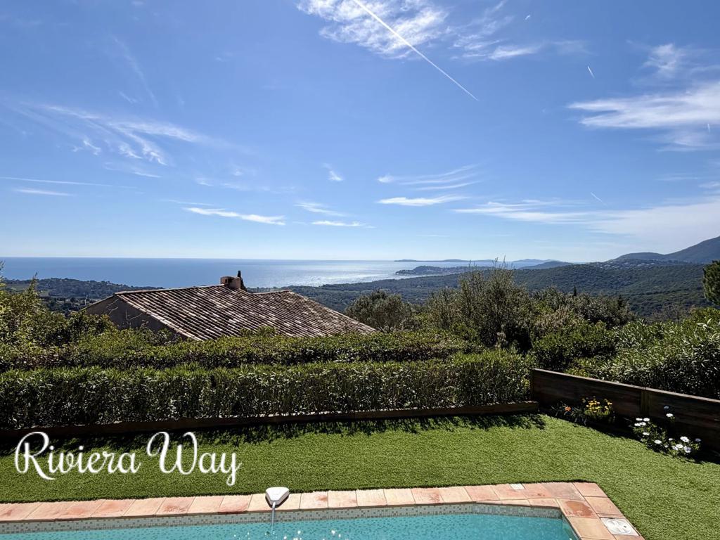 4 room villa in La Croix-Valmer, photo #1, listing #101931816