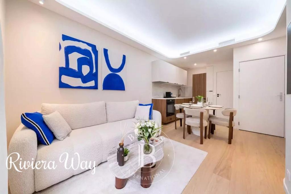 Apartment in Cannes, 30 m², photo #2, listing #104543376