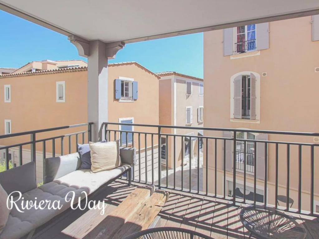 3 room apartment in Saint-Tropez, photo #1, listing #106240302