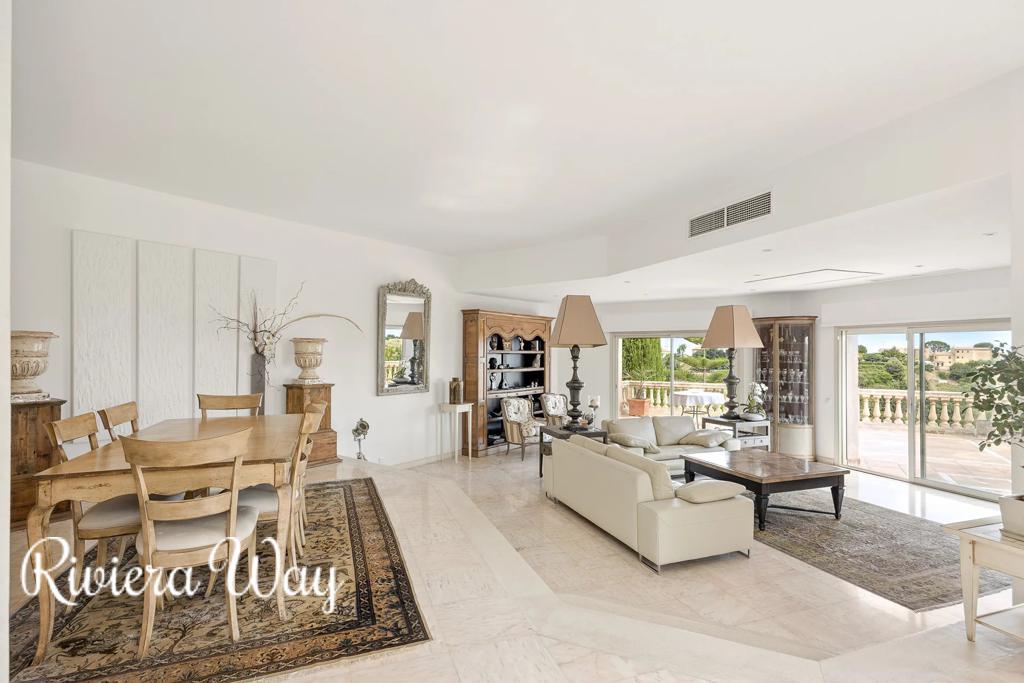 7 room villa in Cagnes-sur-Mer, photo #1, listing #103617066