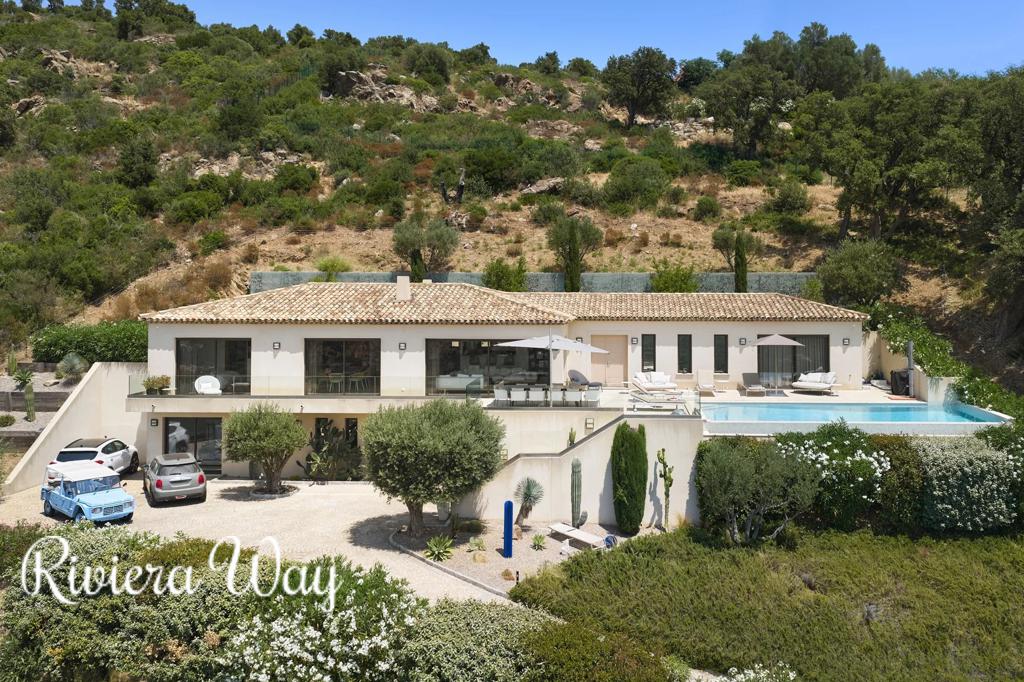 6 room villa in Grimaud, photo #2, listing #106650348