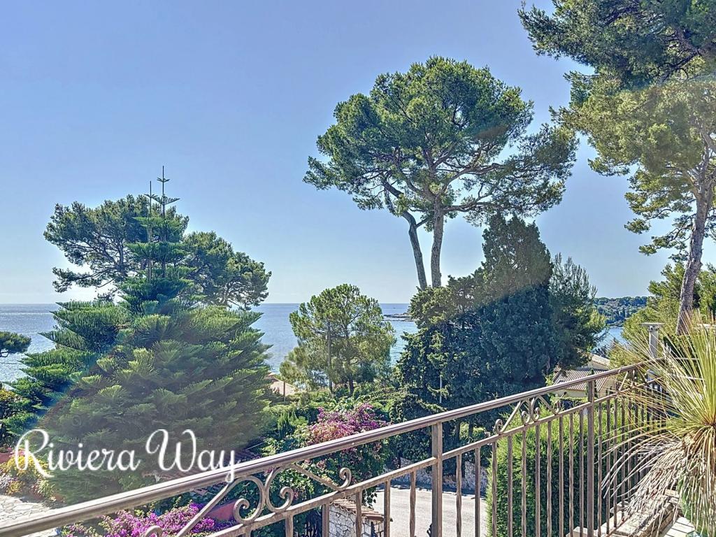 6 room villa in Cap d'Antibes, photo #1, listing #103879398